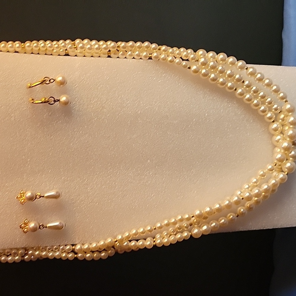 ElegantCostume  Pearl Necklace and 2 Earring Sets